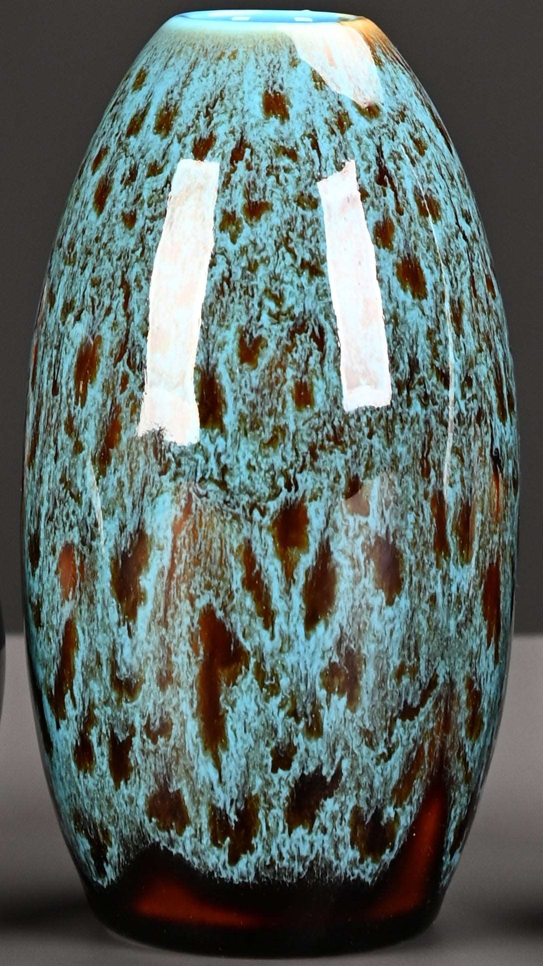 Delicate and elegant handmade ceramic vase,used in home, warm and comfortable, reflects your elegant taste. (Set of 1) - LAMDAWN