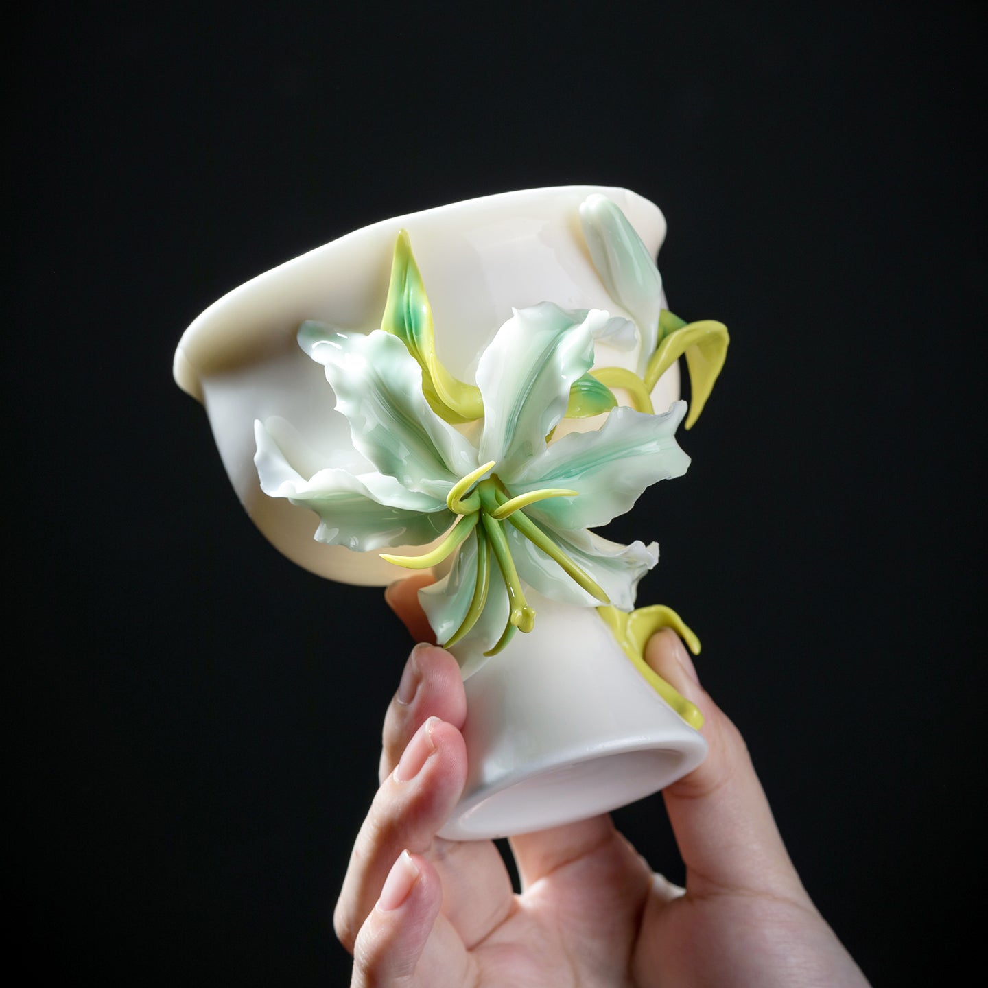 Intangible Cultural Heritage Hand-Painted Ceramic Lily Tea Cup - 100% Handcrafted