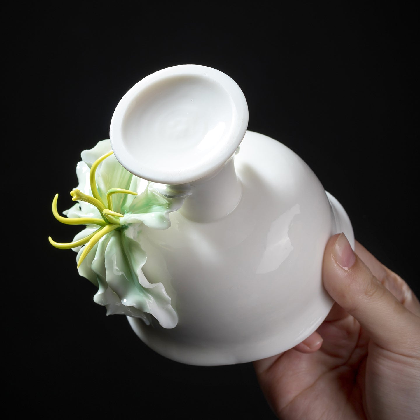 Intangible Cultural Heritage Hand-Painted Ceramic Lily Tea Cup - 100% Handcrafted