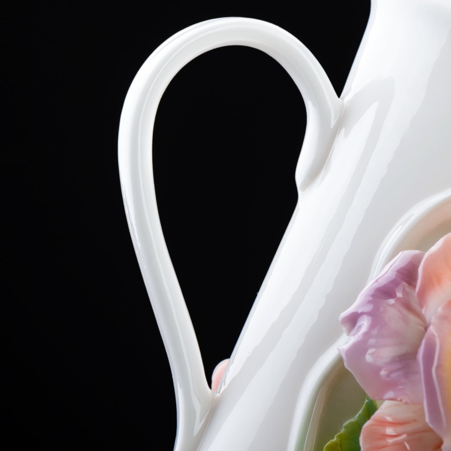 Intangible Cultural Heritage Hand-Sculpted Floral Ceramic Rose-Patterned Water/Coffee Cup - 100% Handcrafted